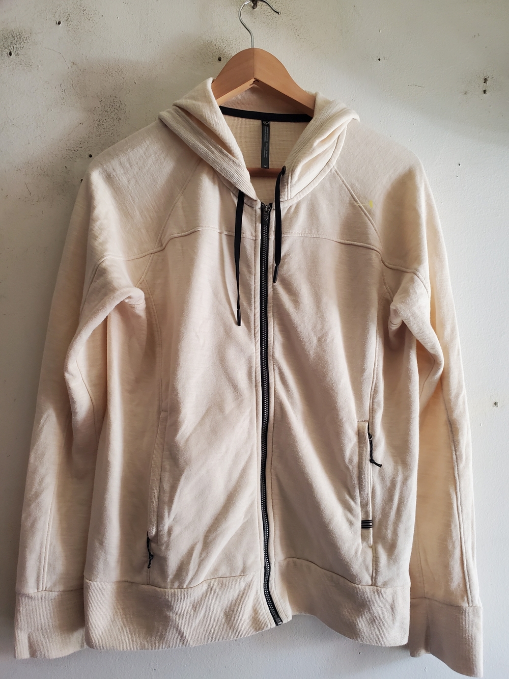 Kuhl Cream Full-Zip Hoodie Jacket Size Medium.